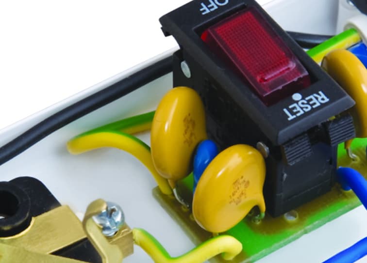 Produžni kabel 5U 1,5m sa prenaponskom zaštitom 2